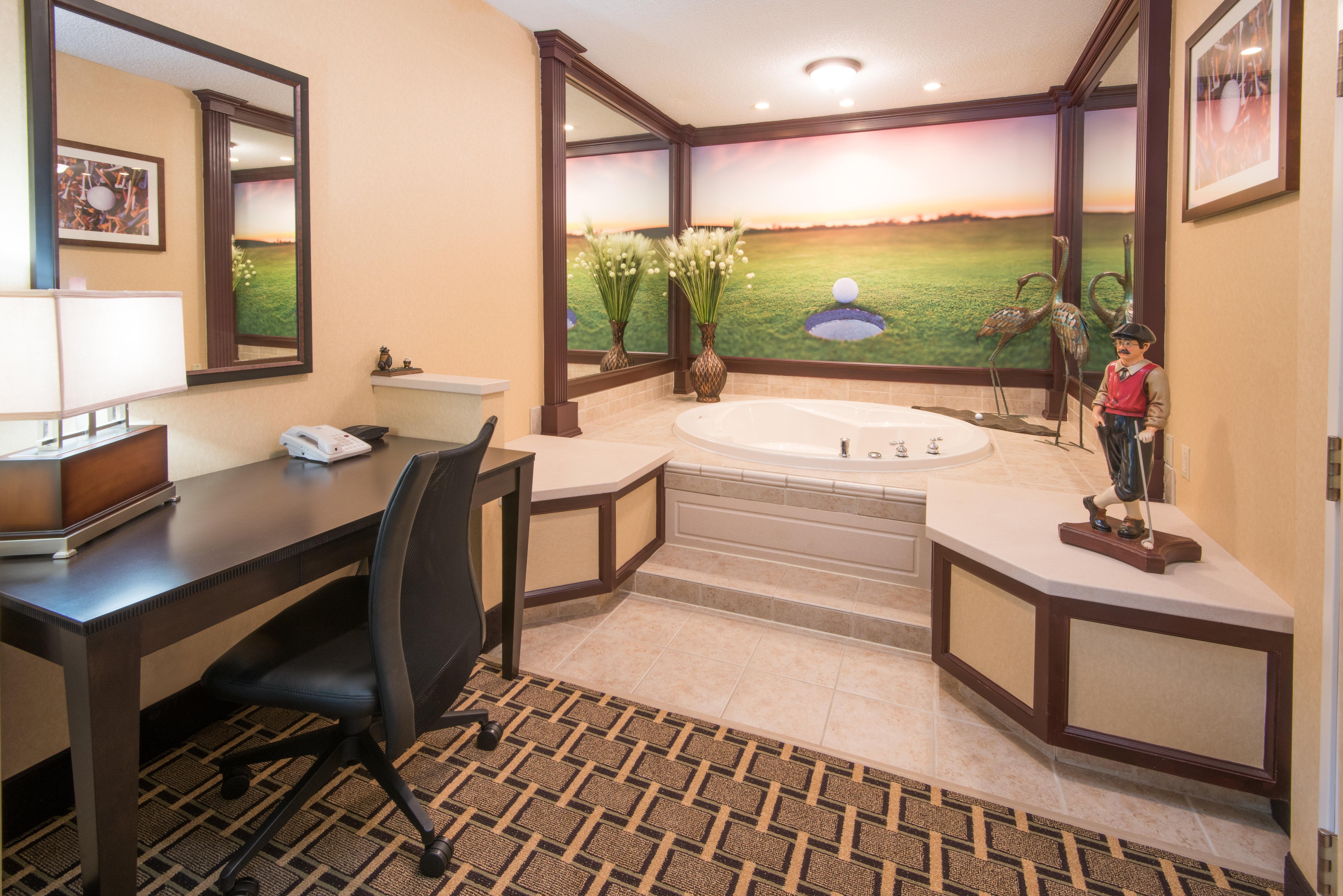 Holiday Inn Express & Suites - Sharon-Hermitage By Ihg West Middlesex Εξωτερικό φωτογραφία