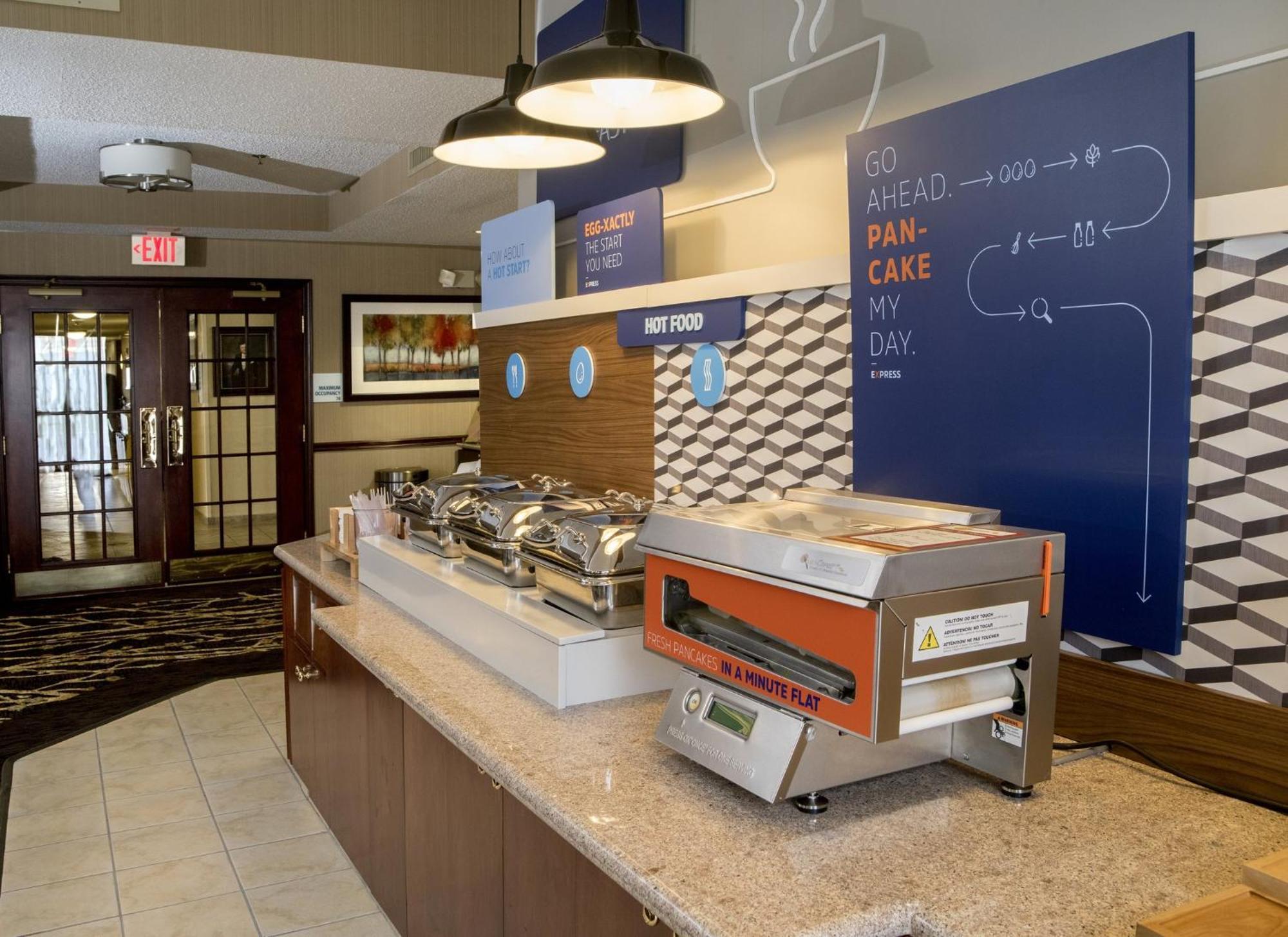 Holiday Inn Express & Suites - Sharon-Hermitage By Ihg West Middlesex Εξωτερικό φωτογραφία